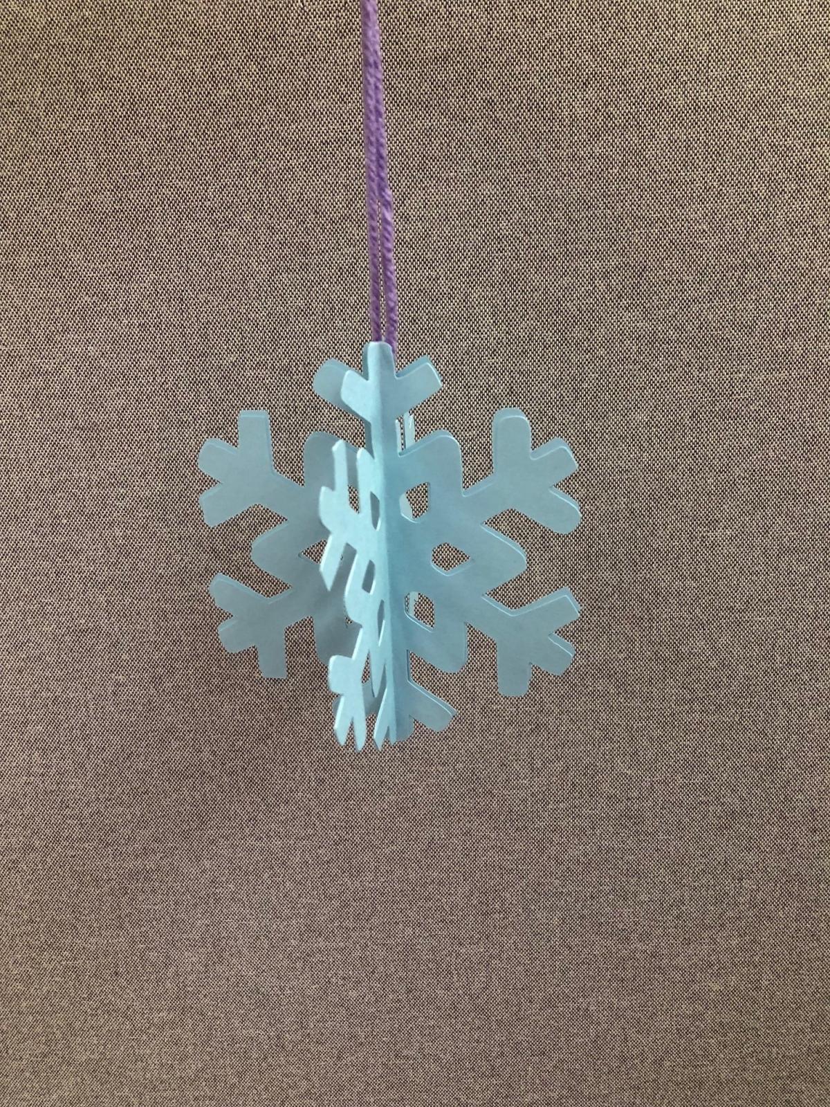 paper three dimensional blue snowflake