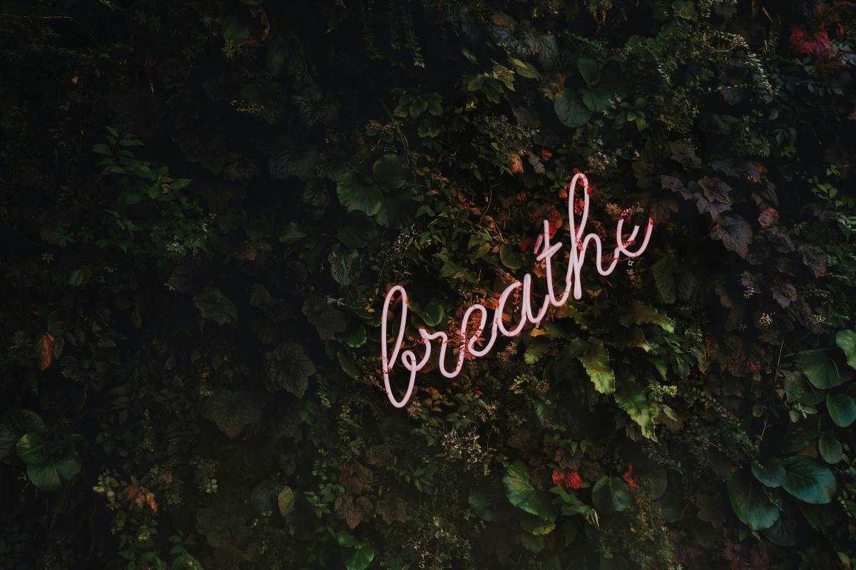 sign with breath sign